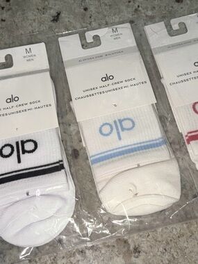 ALO Yoga Unisex Half-Crew Socks - White/black/Red/ blue